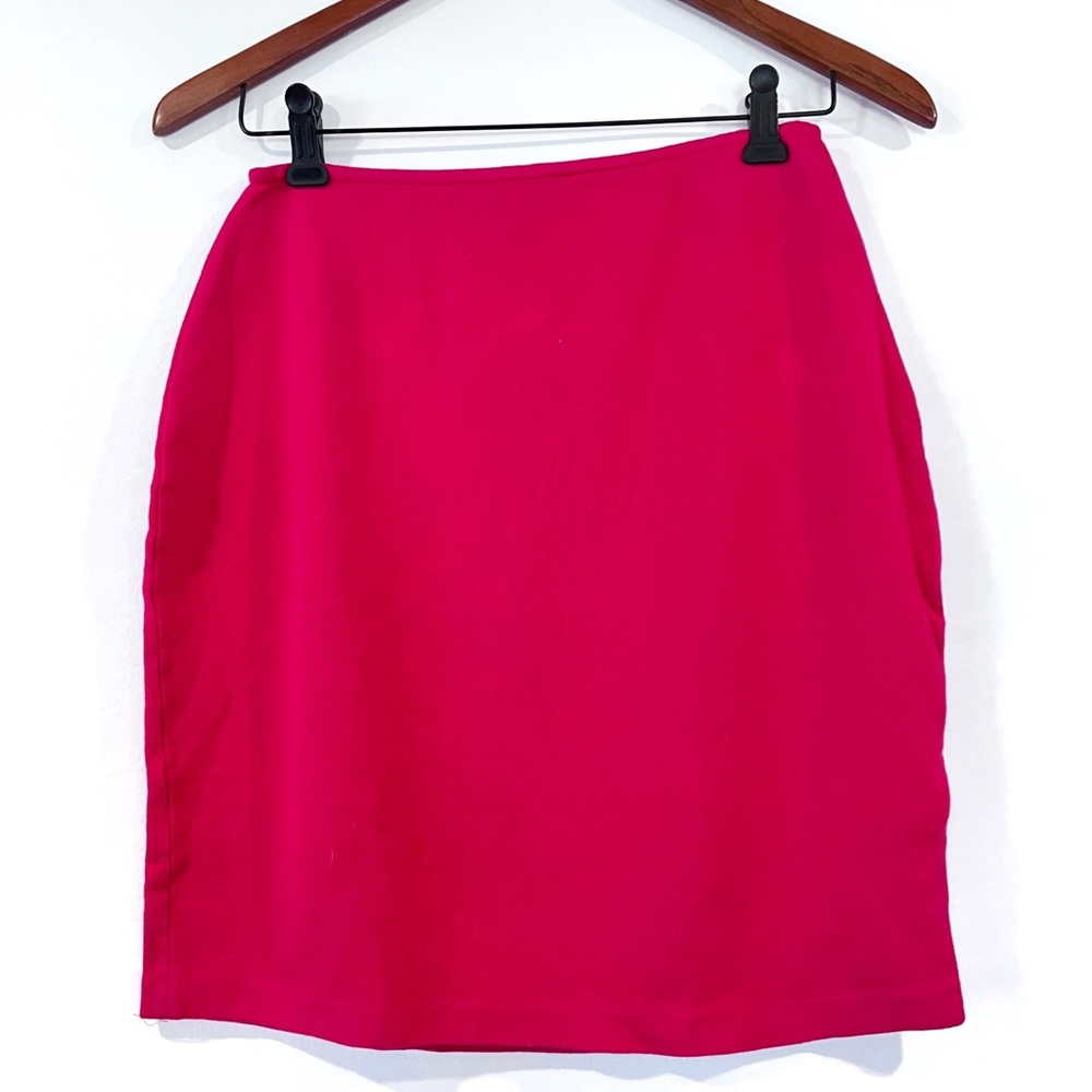 St. John Red Stretch Mini Skirt Side Zipper Santana Knit